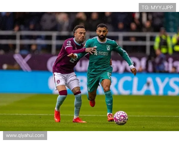 亚亚图雷祝贺塞门约加盟曼城 42号承载传承与荣耀英超新篇章足球生涯里程